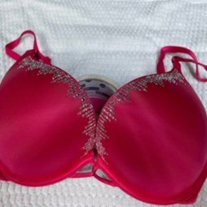 Victoria's Secret Bombshell 36C -2 size pushup bra